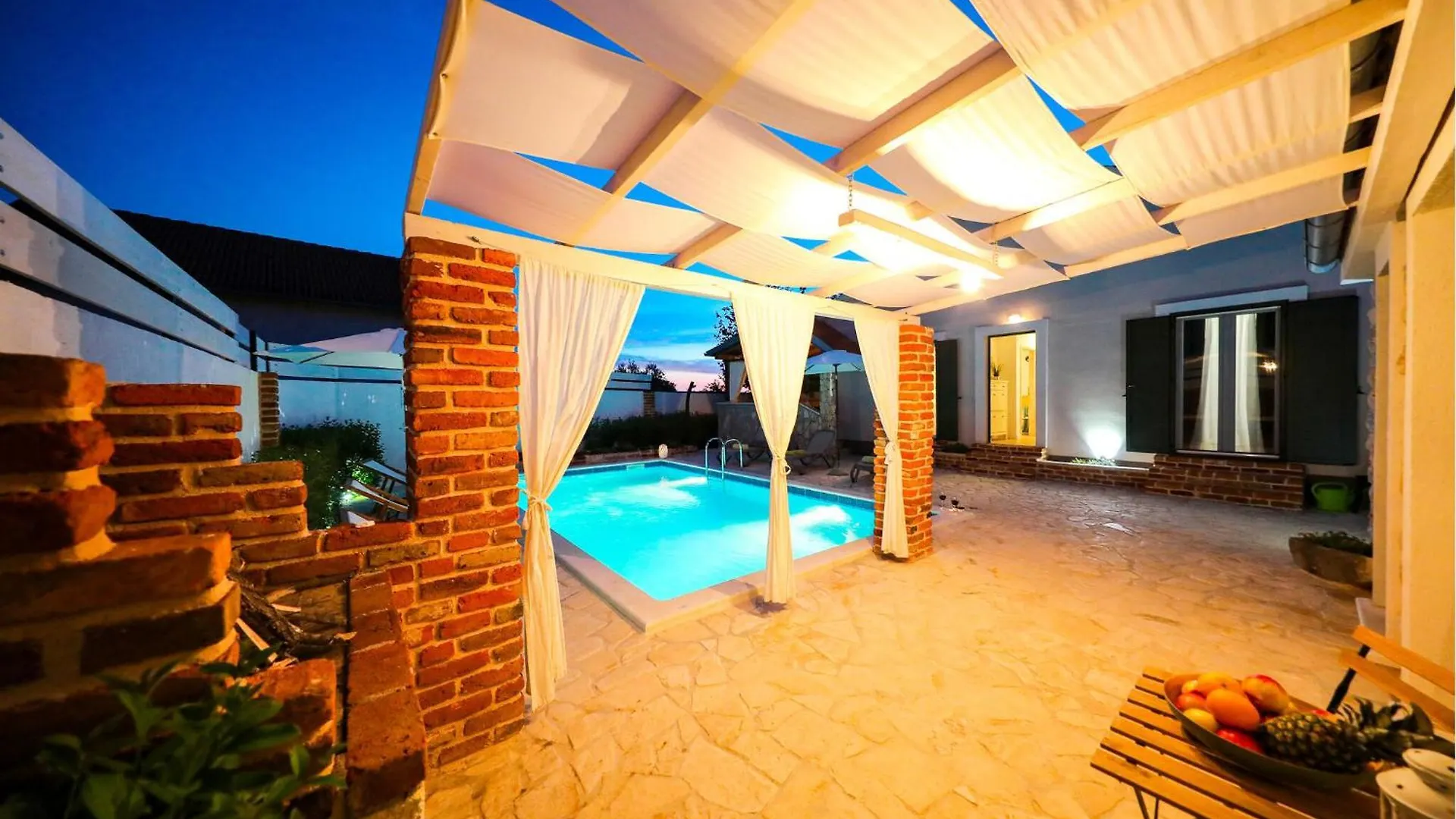 Amazing Home In Pridraga 0*,