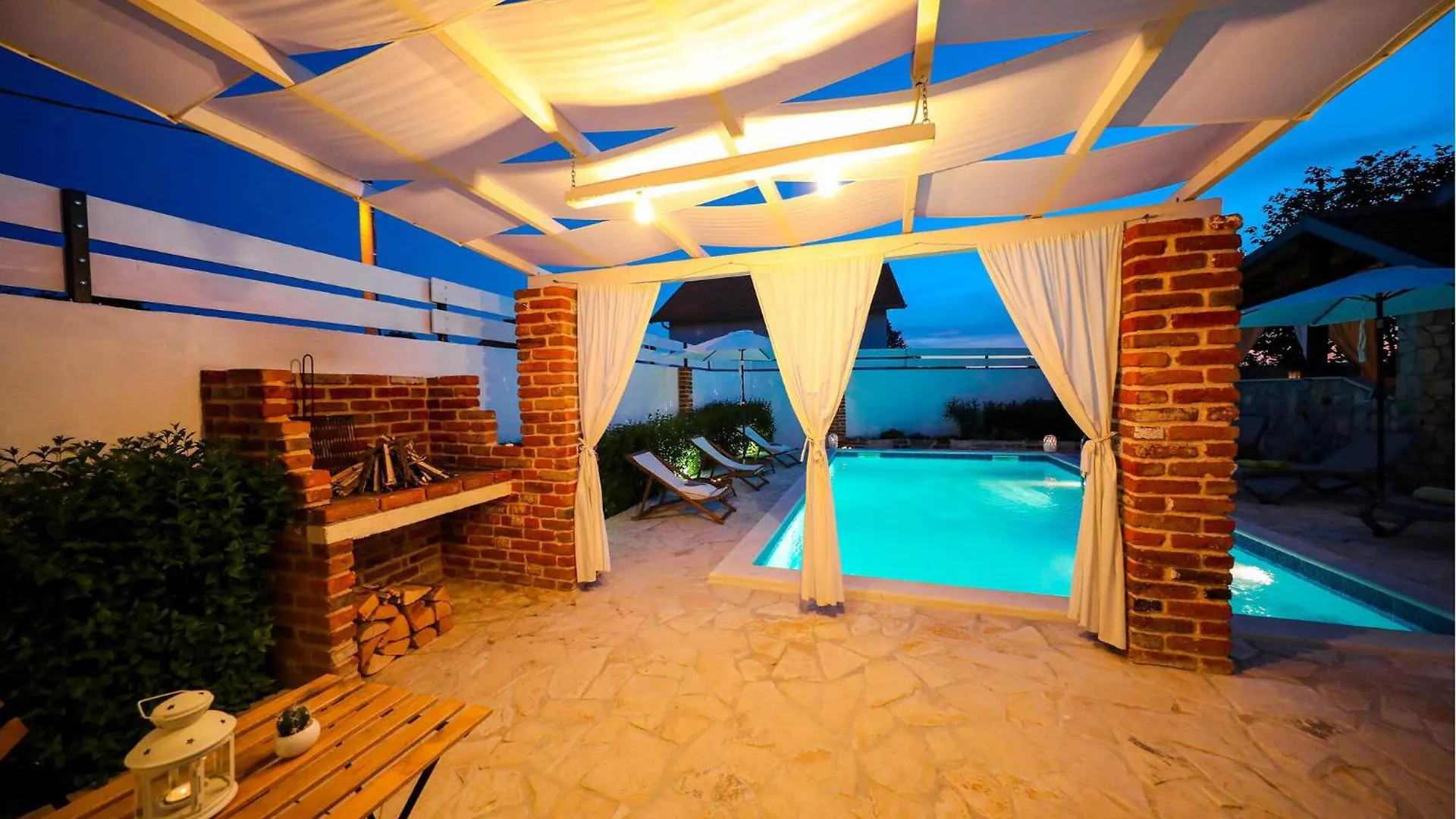 Amazing Home In Pridraga