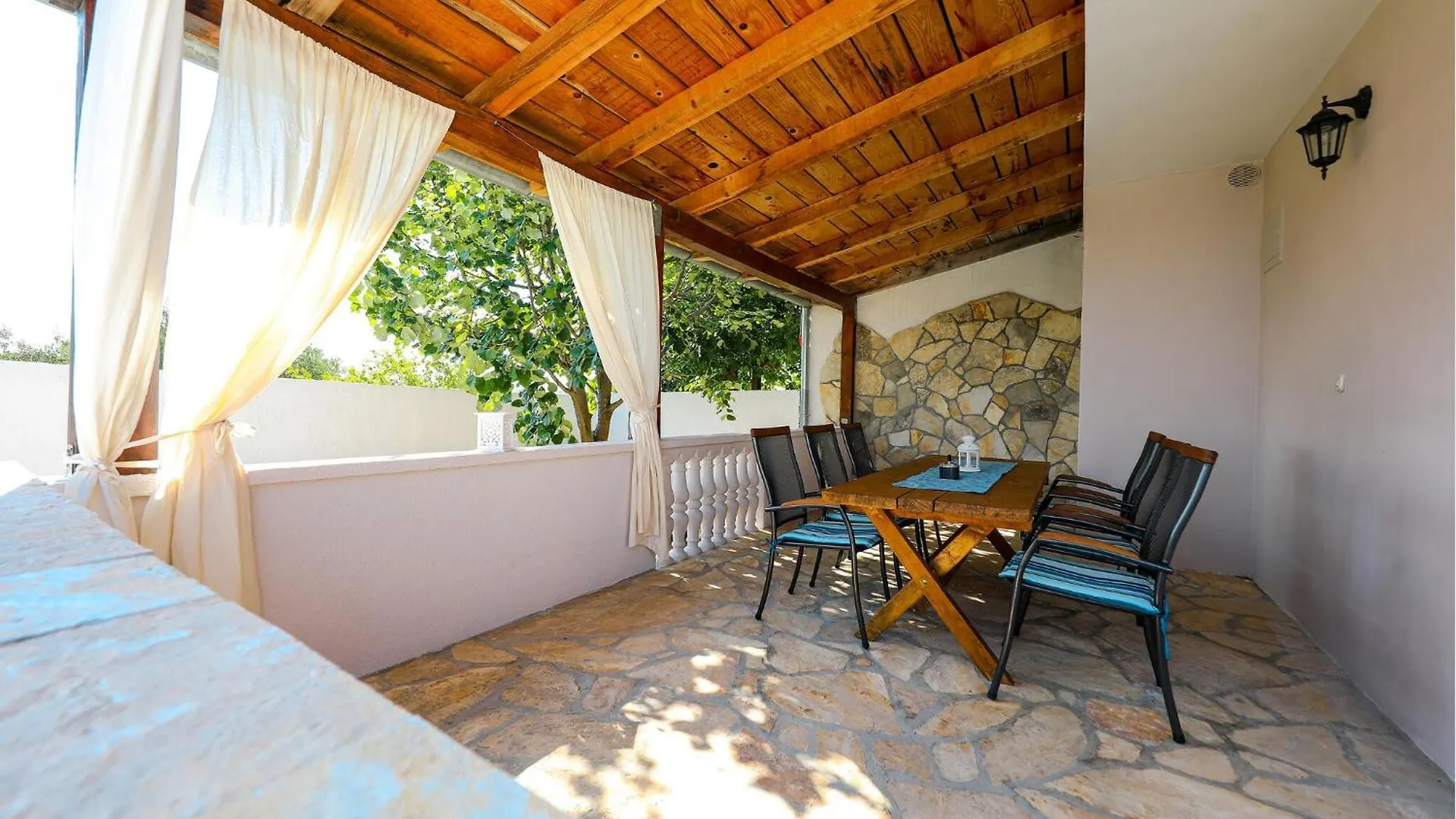 別荘 Amazing Home In Pridraga